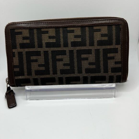 GUC Fendi Zucca Canvas/Leather Zip Wallet - Picture 1 of 10